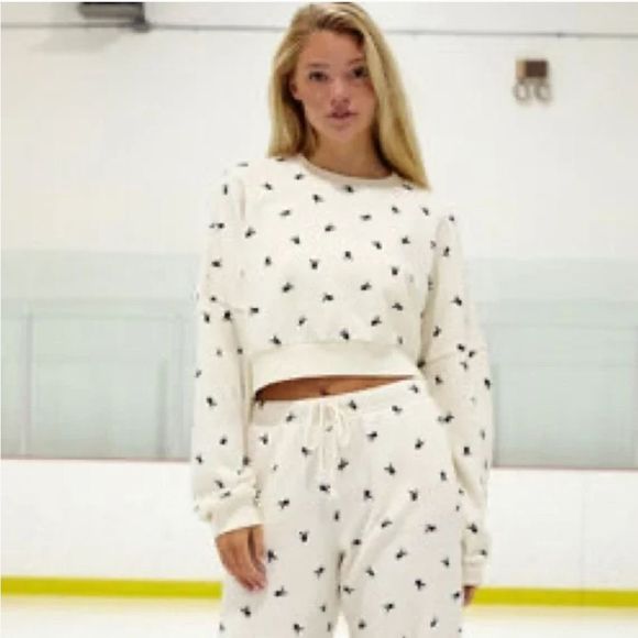 Playboy By PacSun Allover Bunny Classic Crew Neck Sweatshirt Size XS - Picture 1 of 3